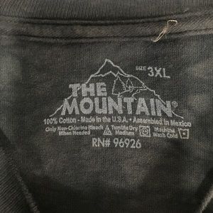 The Mountain Shirts - The Mountain husky T shirt in black The Mountain Shirts - The Mountain husky T shirt in black